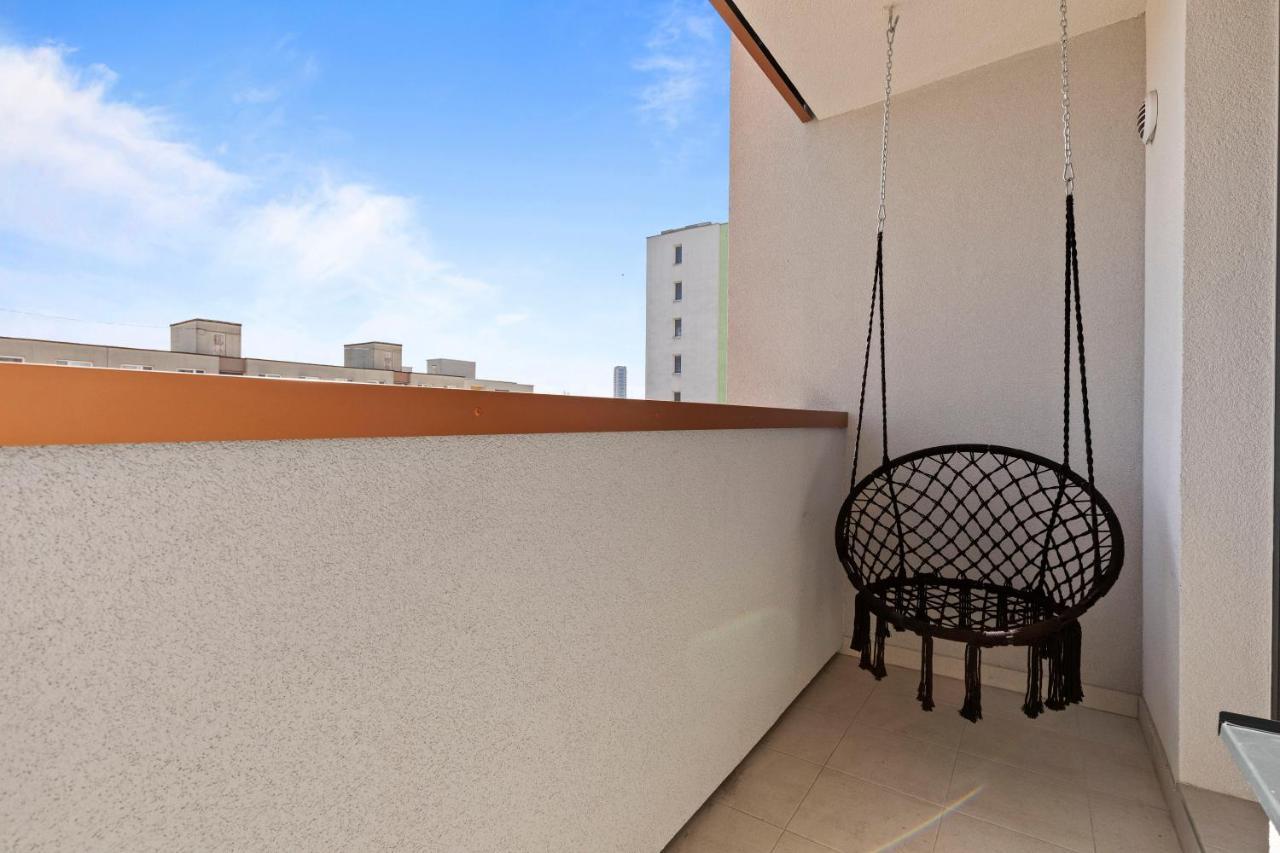 Ferienwohnung Lam Black - Ac - Balcony Pressburg Exterior foto